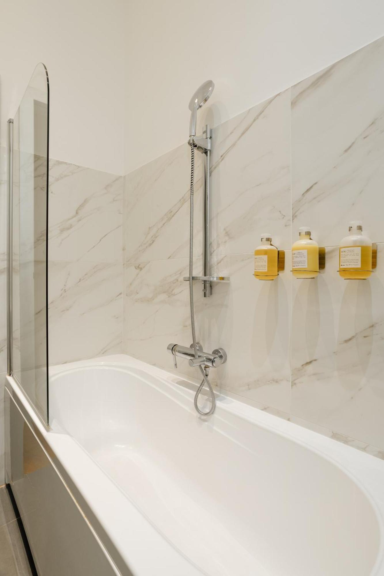 Sonder Fontana Di Trevi Aparthotel Rome Exterior photo